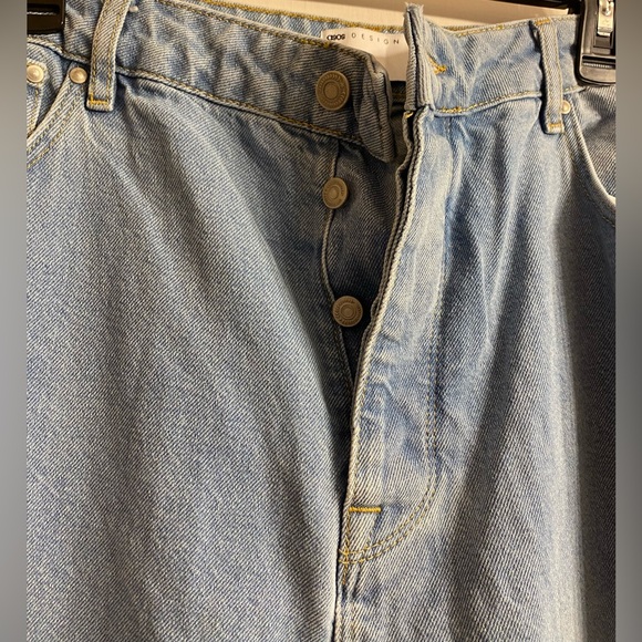 ASOS DESIGN baggy jeans in light stone wash - Picture 4 of 10